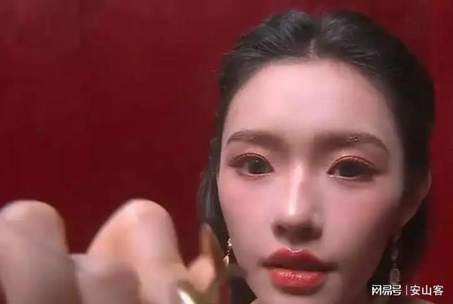 签吓坏杨幂不敢露脸只有赵今麦扛住了！PG电子麻将胡了2试玩芭莎之夜被镜头