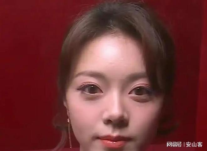 签吓坏杨幂不敢露脸只有赵今麦扛住了！PG电子麻将胡了2试玩芭莎之夜被镜头(图5)