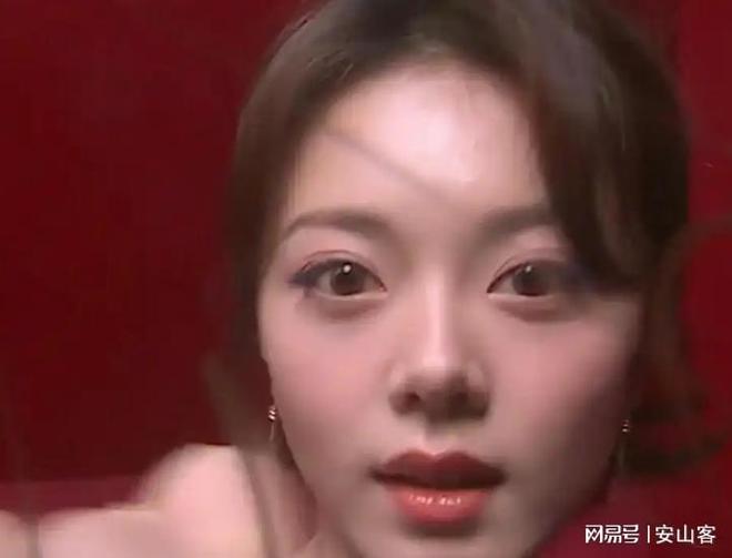 签吓坏杨幂不敢露脸只有赵今麦扛住了！PG电子麻将胡了2试玩芭莎之夜被镜头(图10)