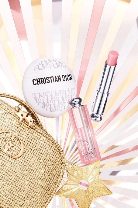 走心到实用这份清单让你告别选择困难麻将胡了模拟器试玩圣诞送礼攻略:从(图2) 走心到实用这份清单让你告别选择困难麻将胡了模拟器试玩圣诞送礼攻略:从(图2)